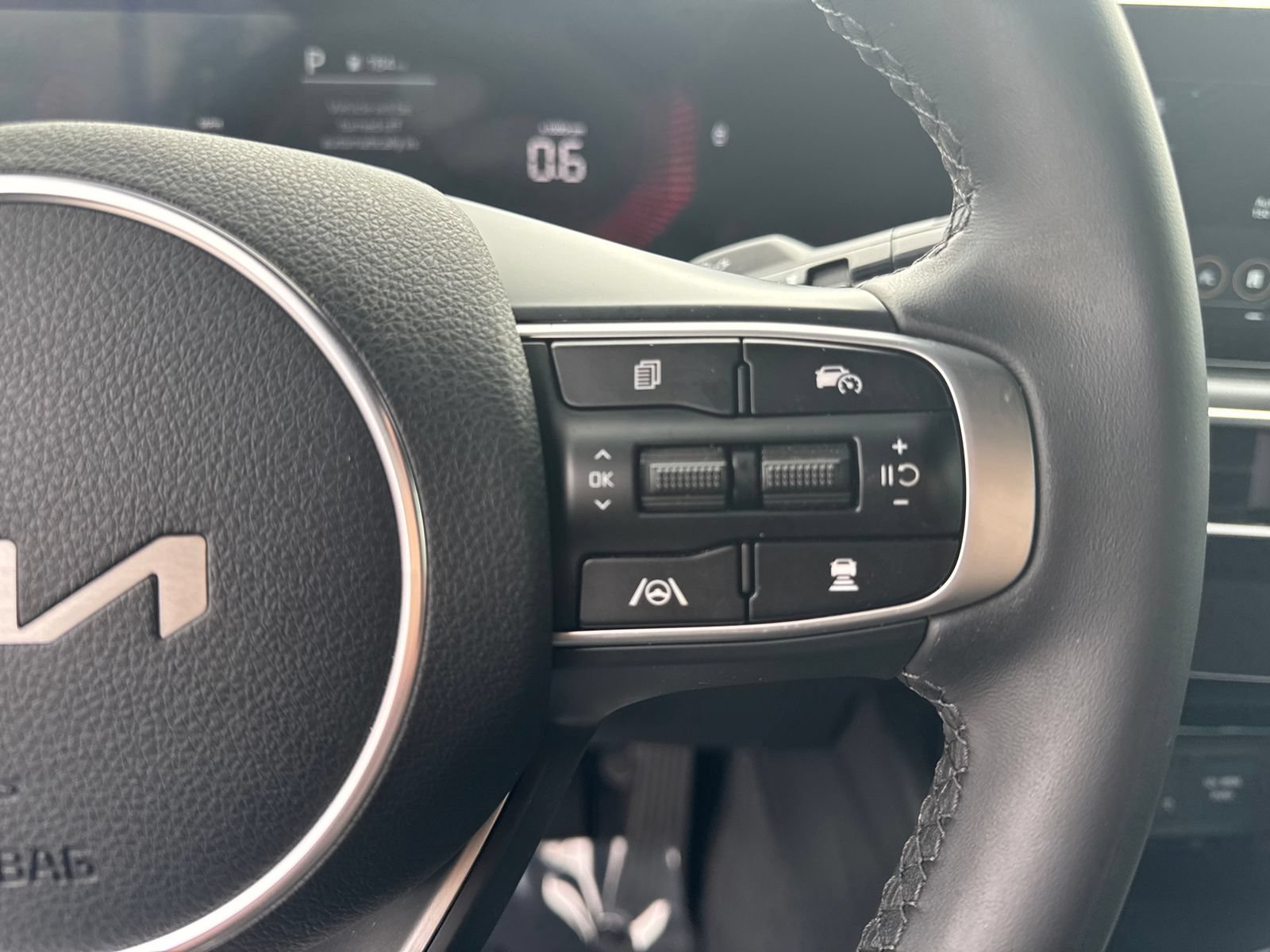 Used 2025 Kia K5 GT-Line w/ GT-Line Premium Package FWD image 27