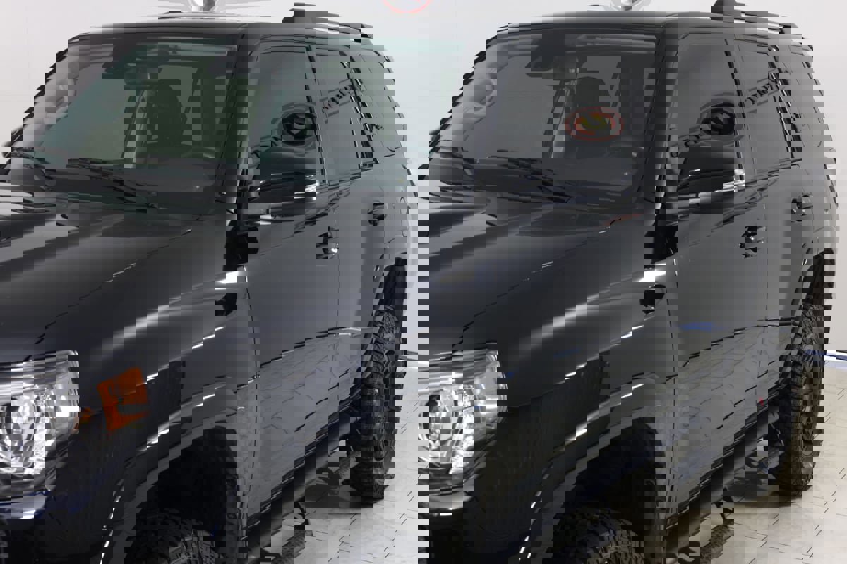 Used 2023 Toyota 4Runner TRD Off-Road Premium w/ Moonroof Package AWD/4WD image 46