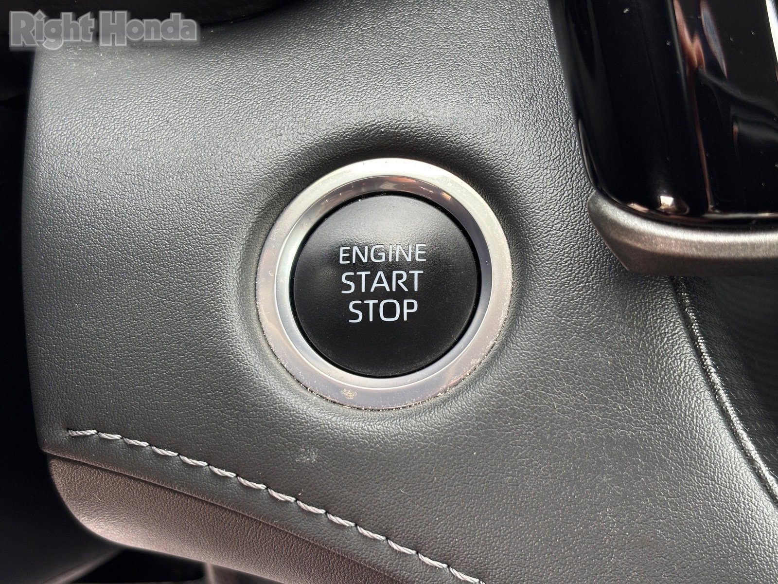 Used 2024 Toyota Highlander XLE image 25