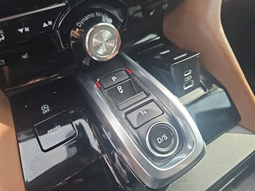 Used 2025 Acura MDX w/ Technology Package FWD image 28
