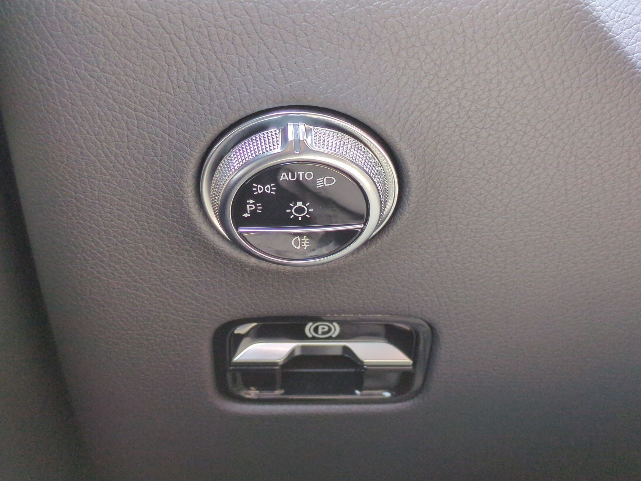 Certified 2024 Mercedes-Benz GLC 300 4MATIC image 17