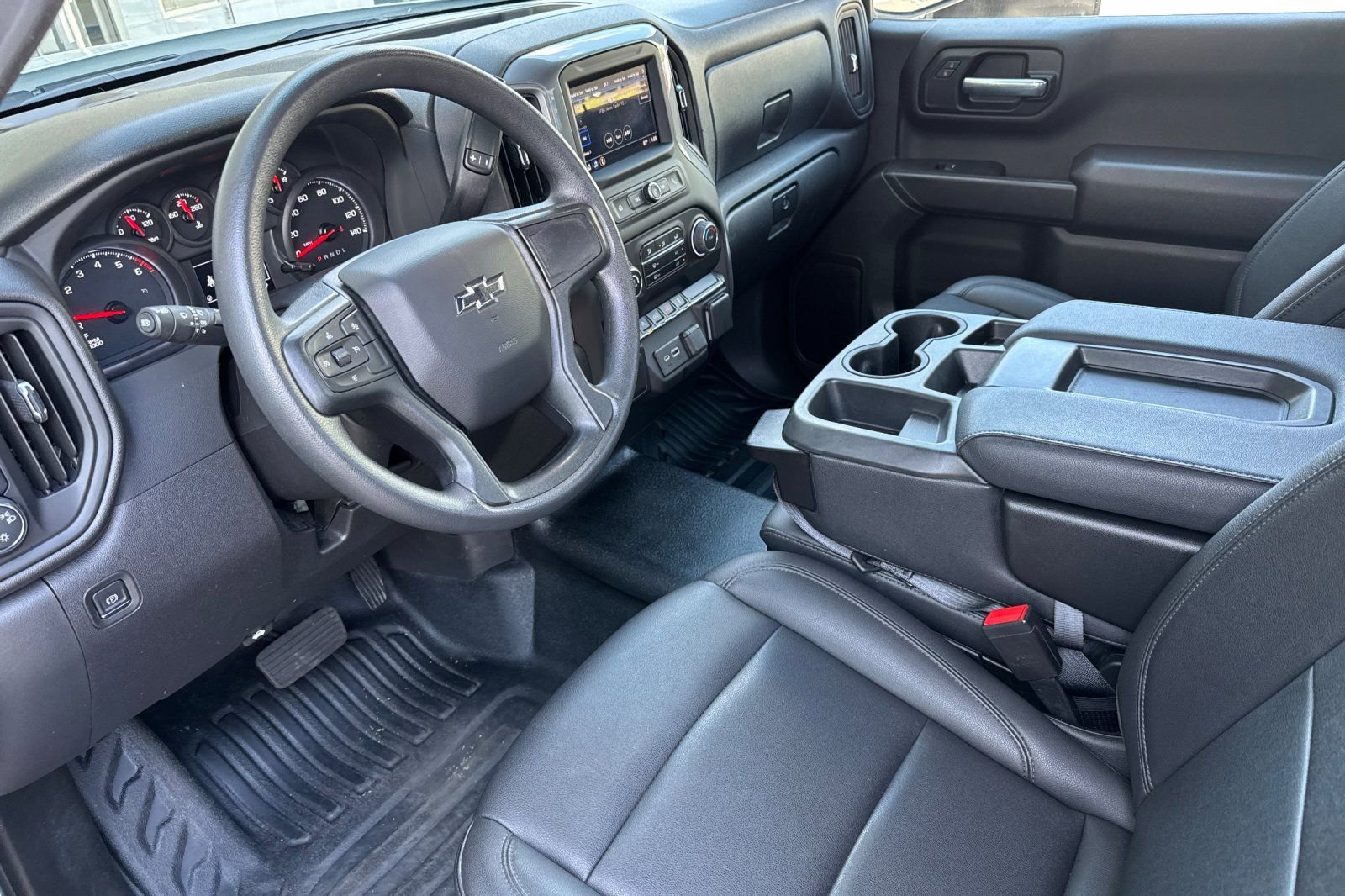 Used 2022 Chevrolet Silverado 1500 W/T w/ WT Value Package AWD/4WD image 12