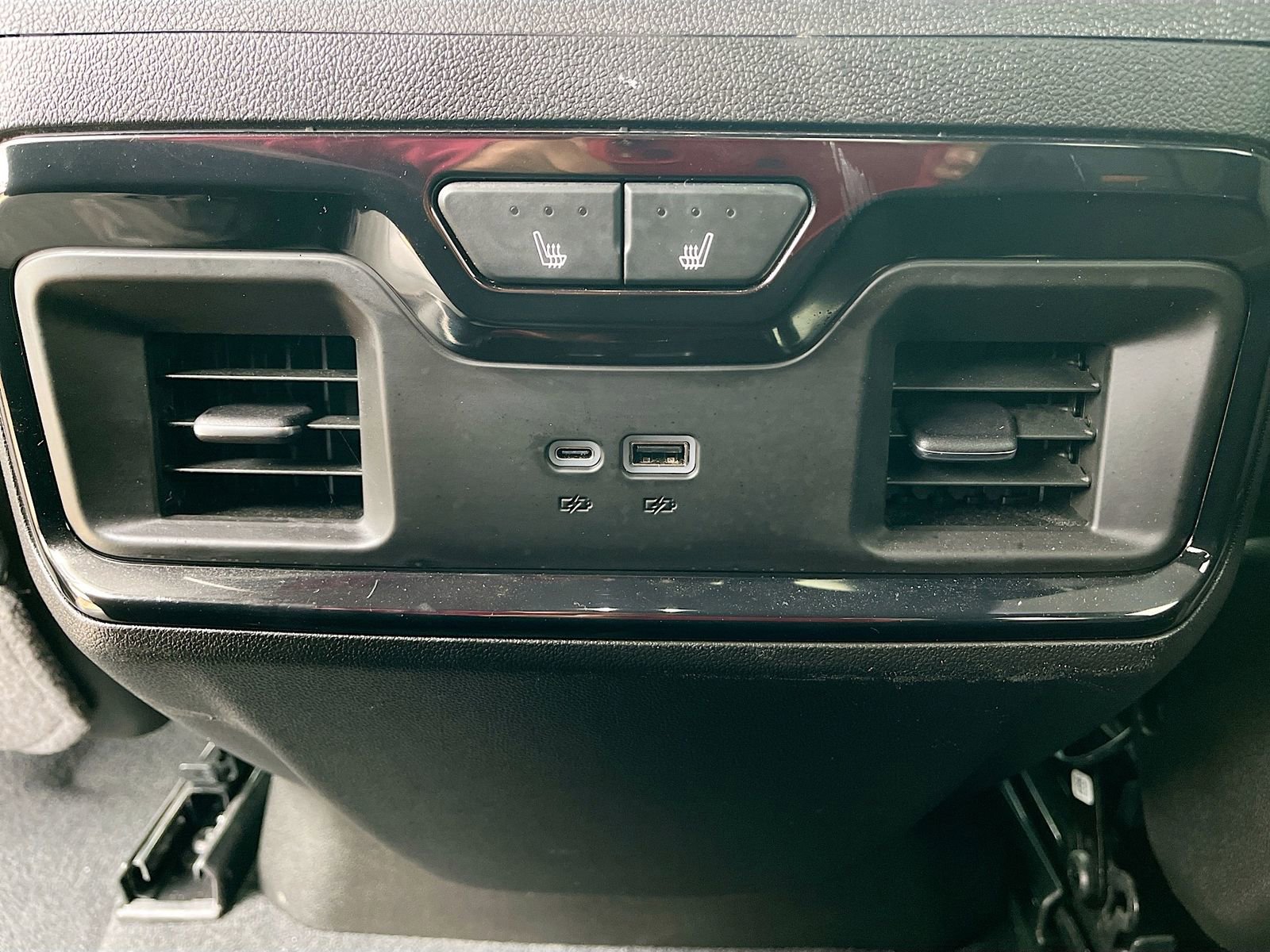 Used 2025 GMC Sierra 2500 AT4 w/ AT4 Premium Plus Package image 27