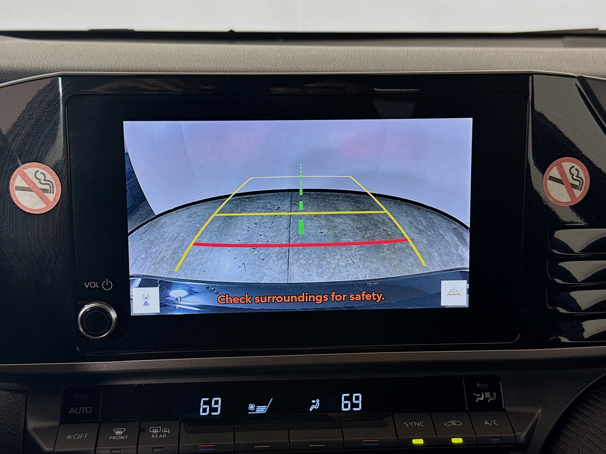 Used 2025 Toyota Camry SE image 15