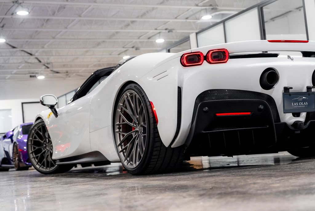 Used 2022 Ferrari SF90 Spider AWD/4WD image 22