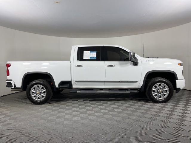 Used 2024 Chevrolet Silverado 2500 High Country w/ High Country Premium Package image 11