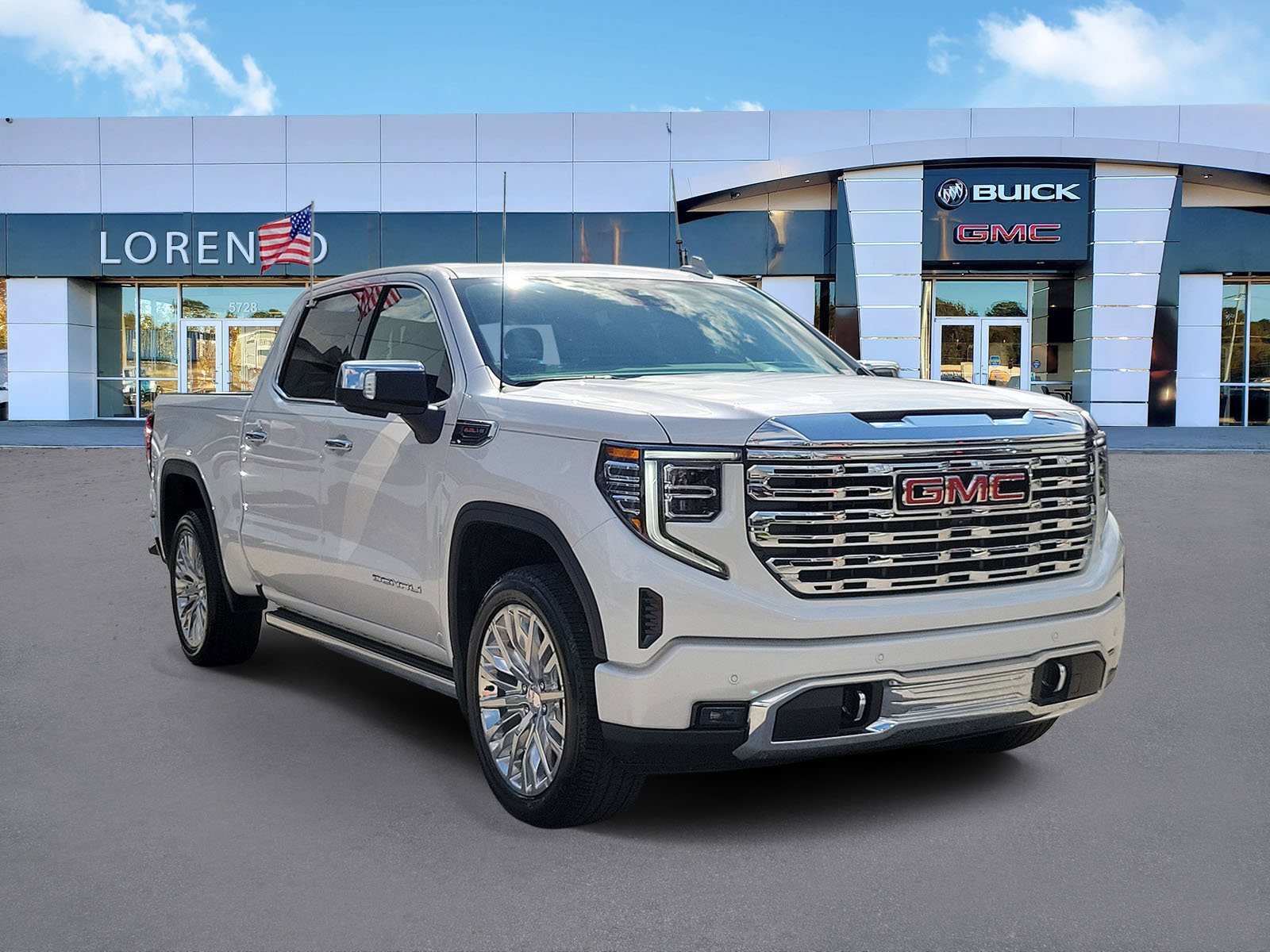 Used 2024 GMC Sierra 1500 Denali w/ Denali Reserve Package AWD/4WD image 3
