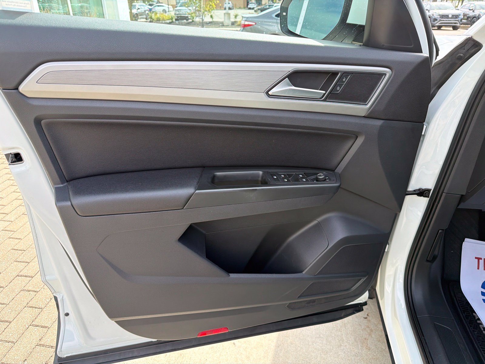 Used 2018 Volkswagen Atlas SE FWD image 17