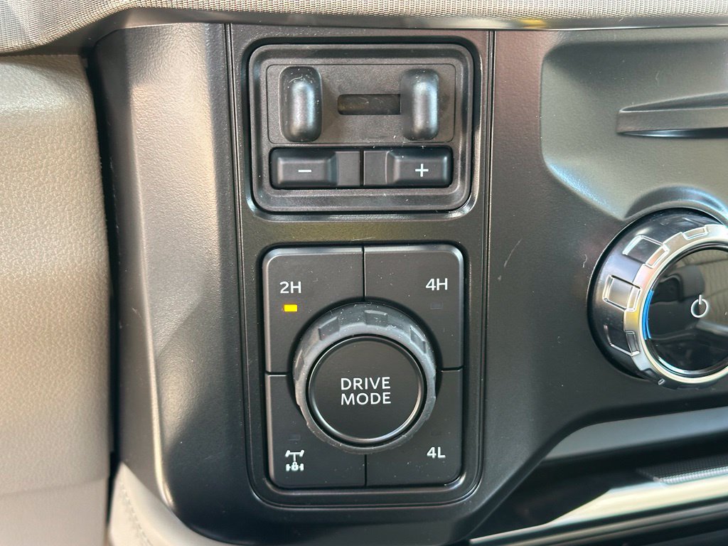 New 2027 Ford F250 Platinum w/ Platinum Plus Package AWD/4WD image 13