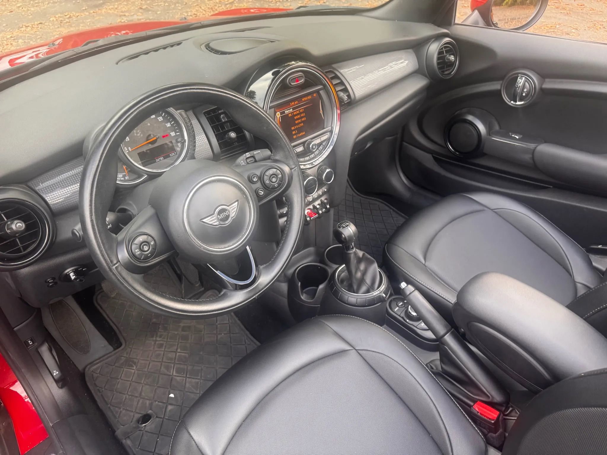 Used 2016 MINI Cooper Convertible image 16