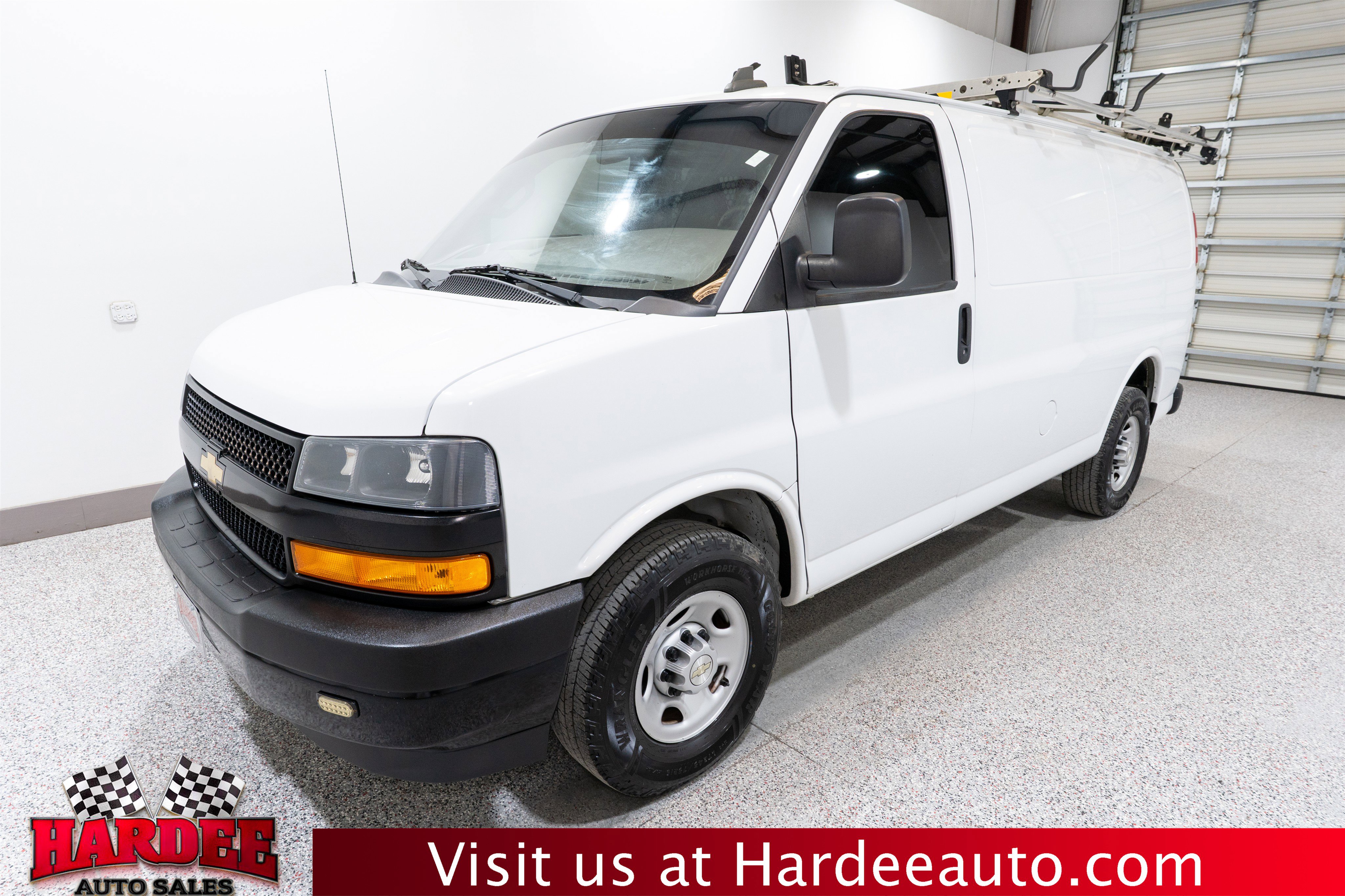 Used 2020 Chevrolet Express 2500 w/ Driver Convenience Package RWD image 2