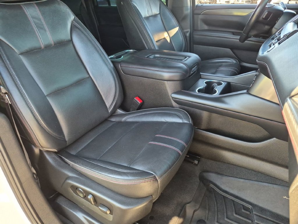 Used 2021 Chevrolet Suburban RST AWD/4WD image 31
