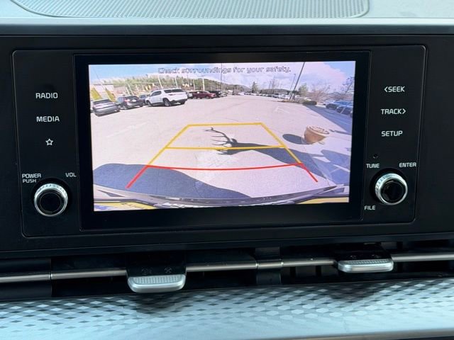 Used 2022 Kia Carnival LX image 26