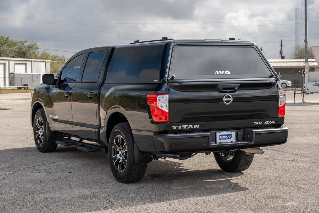 Used 2023 Nissan Titan SV w/ Accessory Utility Package image 5