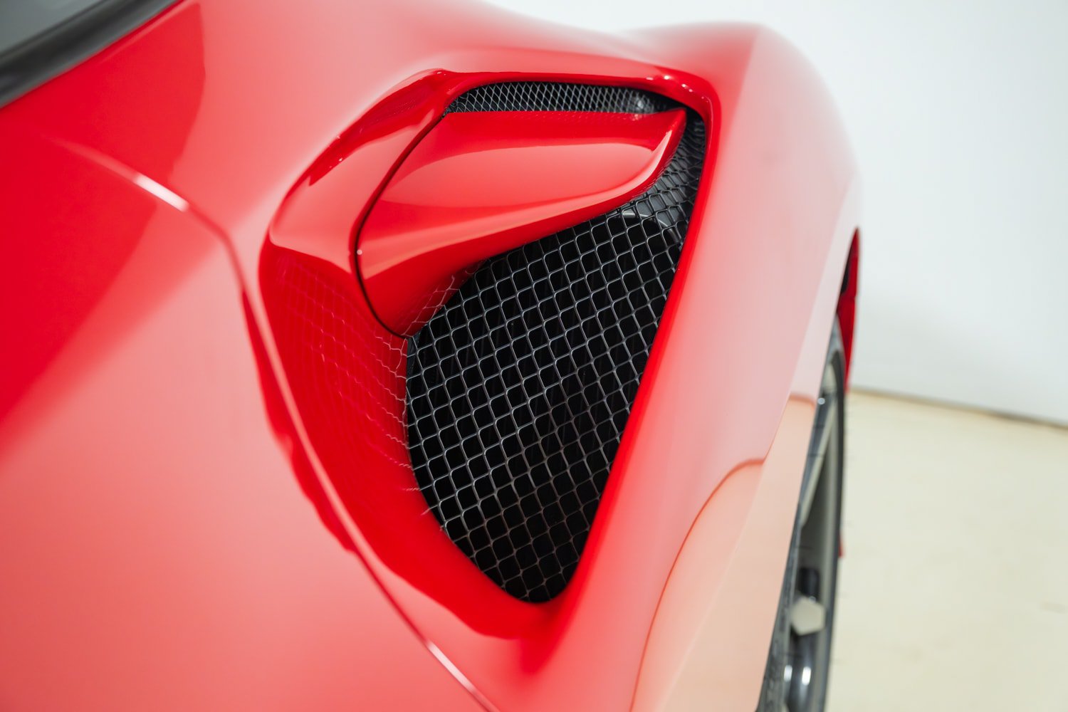 Certified 2021 Ferrari F8 Tributo RWD image 45