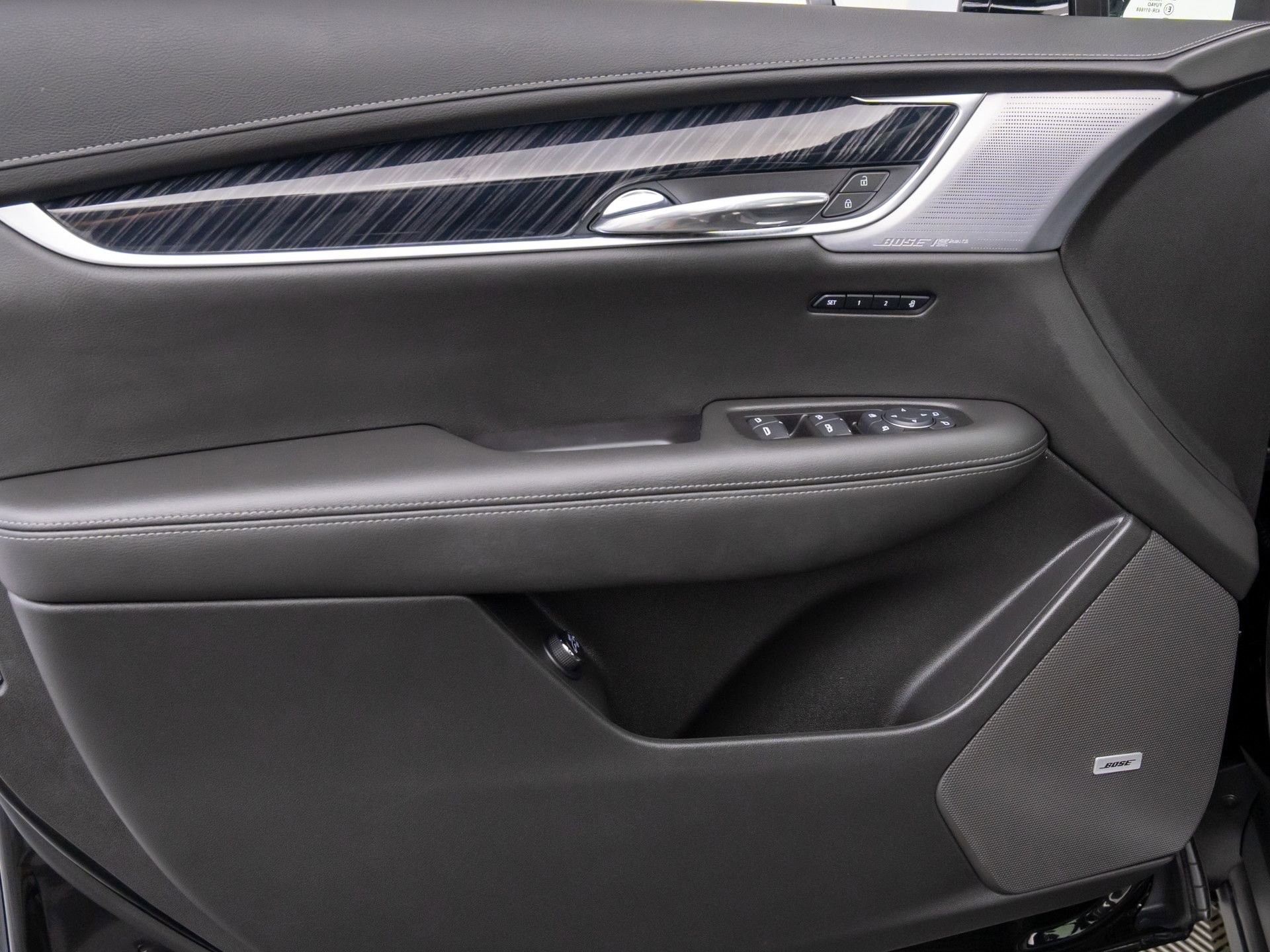 New 2025 Cadillac XT6 Premium Luxury image 13