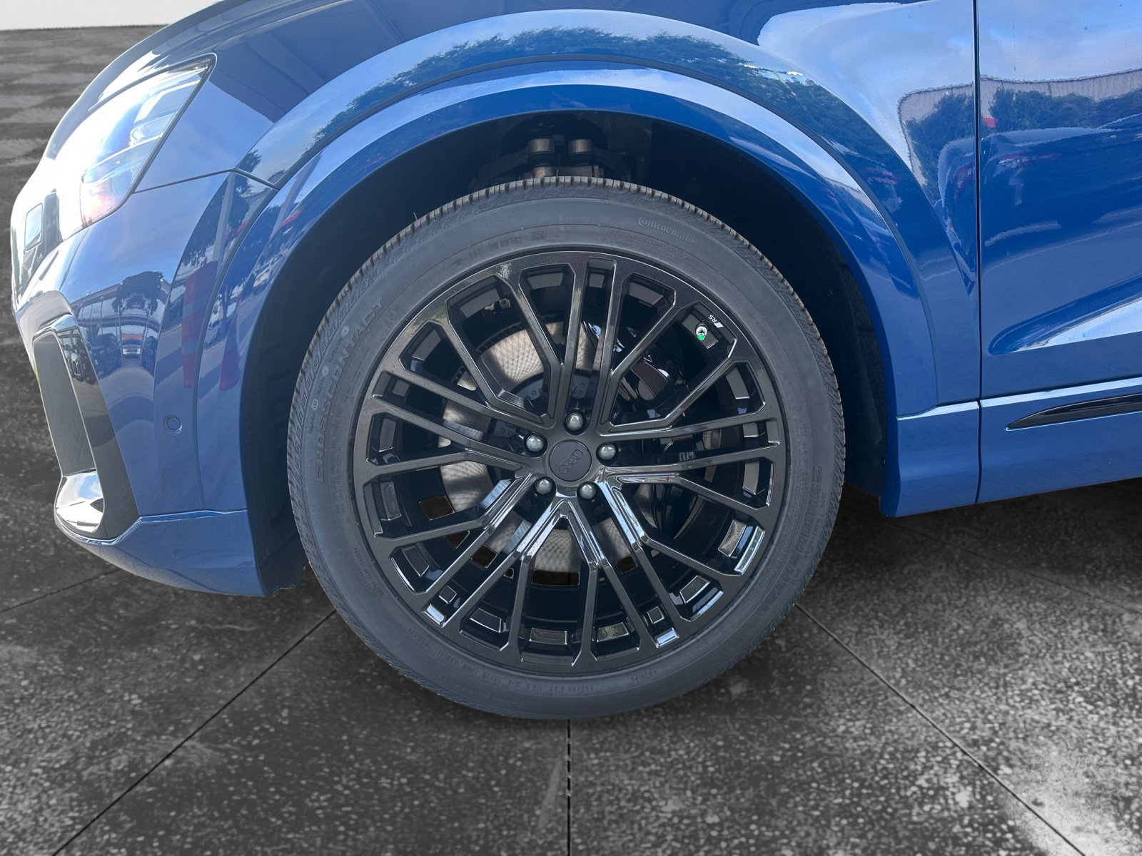 New 2026 Audi SQ8 Prestige AWD/4WD image 9