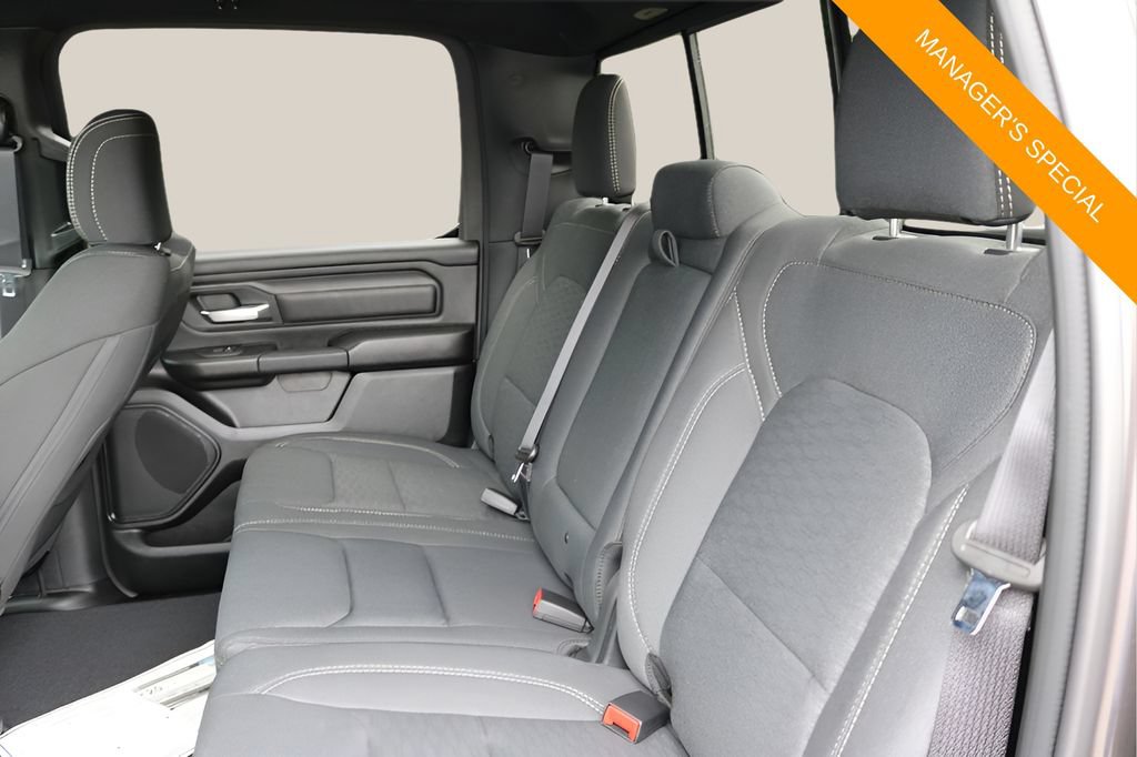 New 2026 RAM 1500 Express AWD/4WD image 16