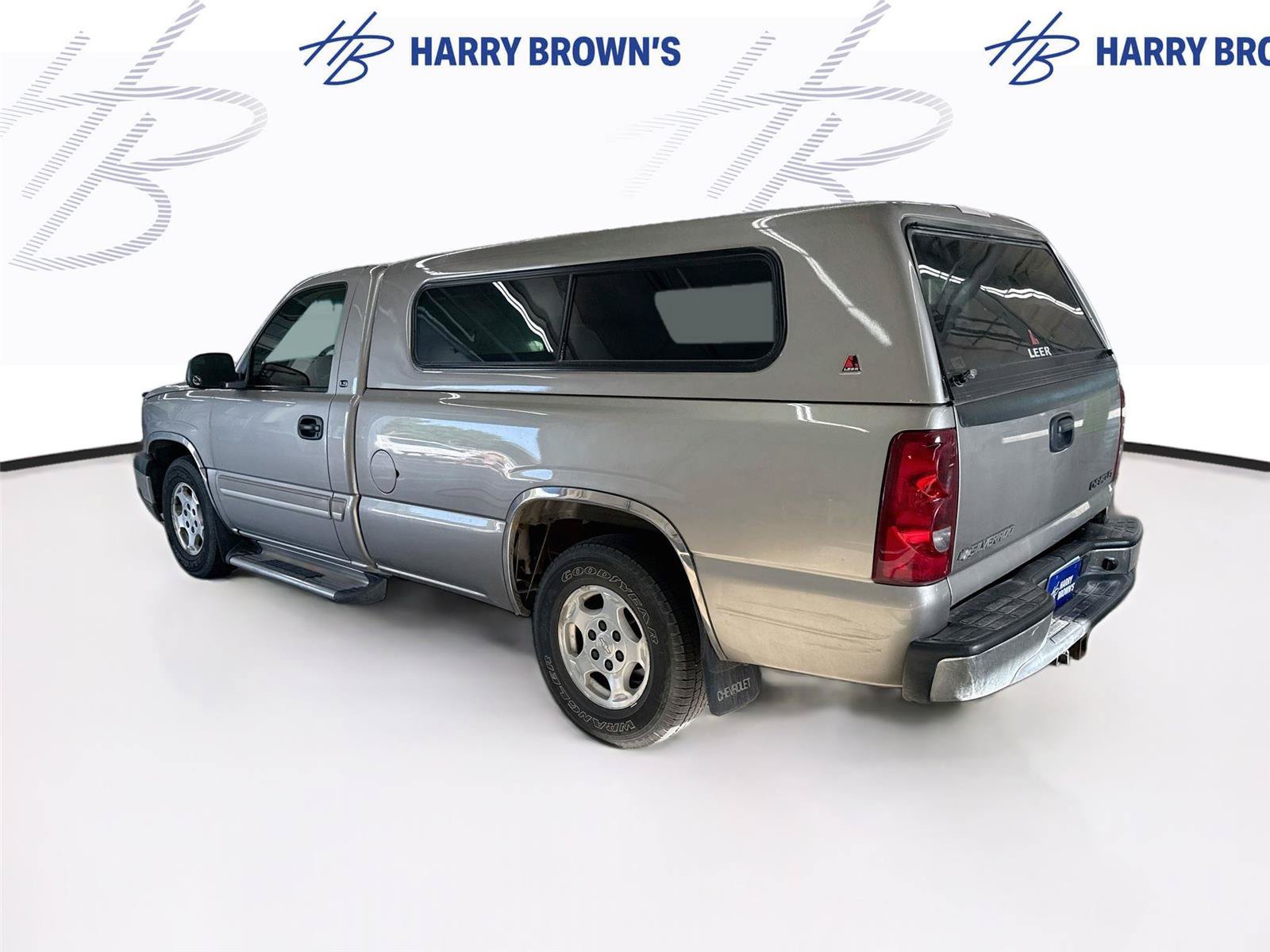 Used 2003 Chevrolet Silverado 1500 LS RWD image 2