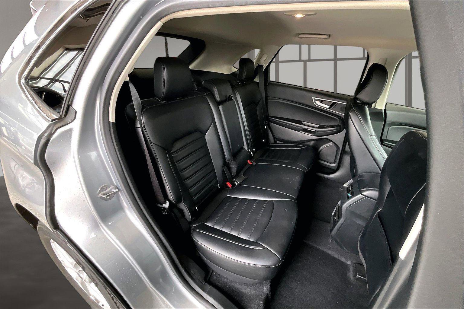 Used 2023 Ford Edge SEL image 28