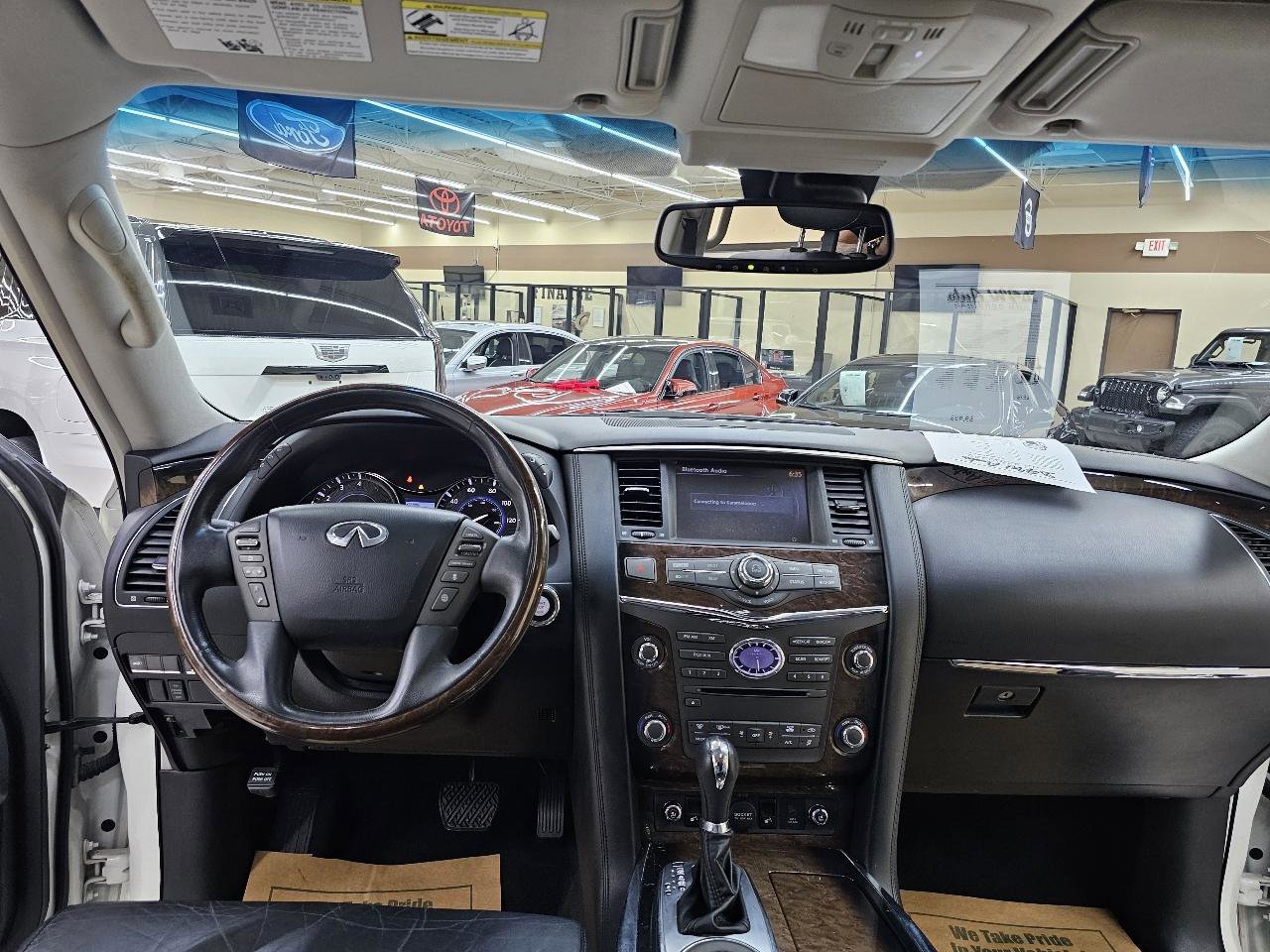 Used 2014 INFINITI QX80 2WD w/ Deluxe Touring Package image 29