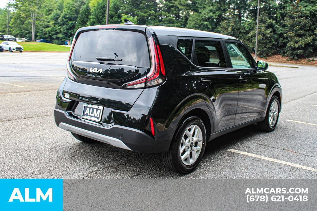 Used 2025 Kia Soul LX w/ LX Technology Package FWD image 6