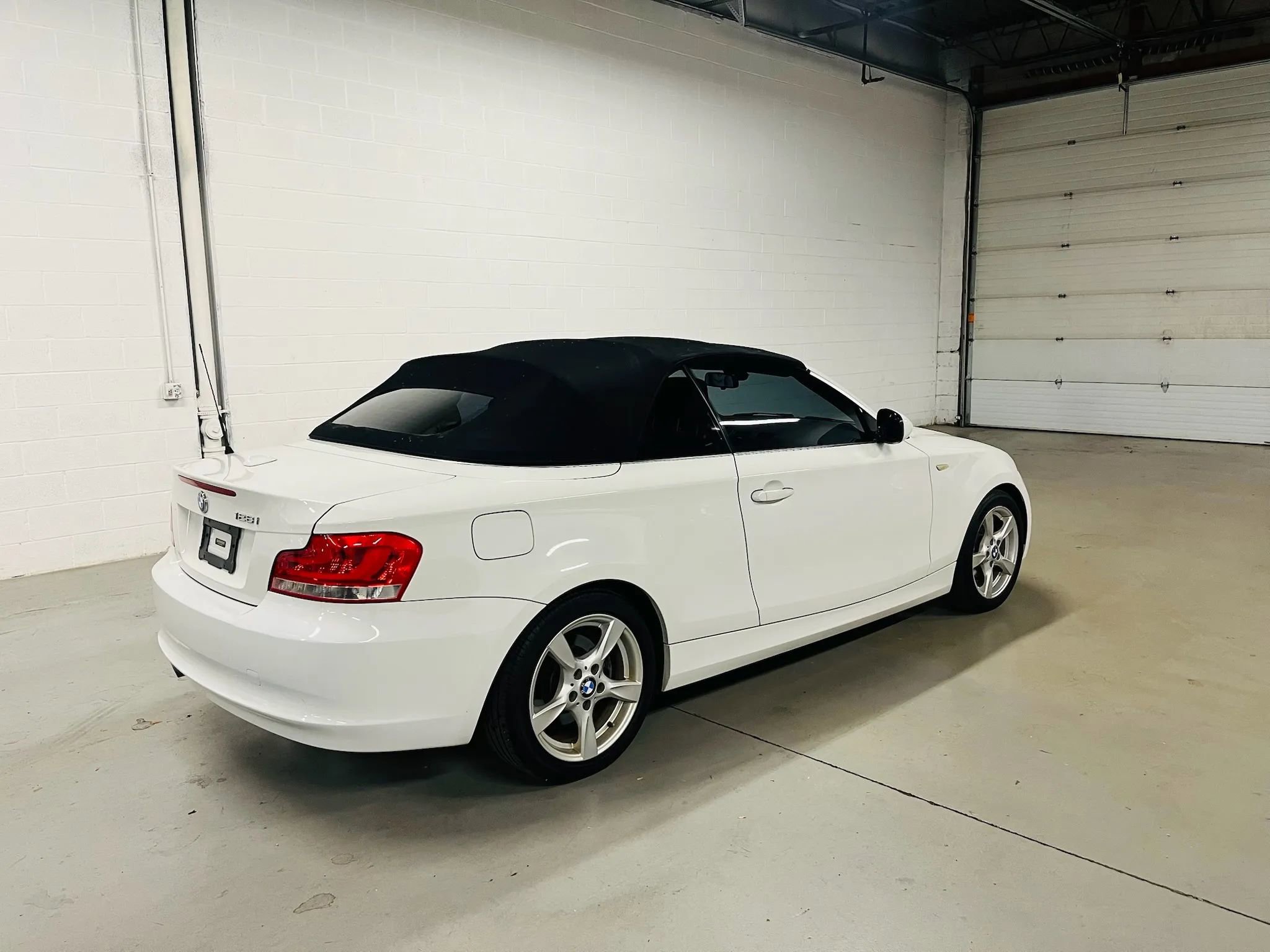 Used 2013 BMW 128i Convertible image 21