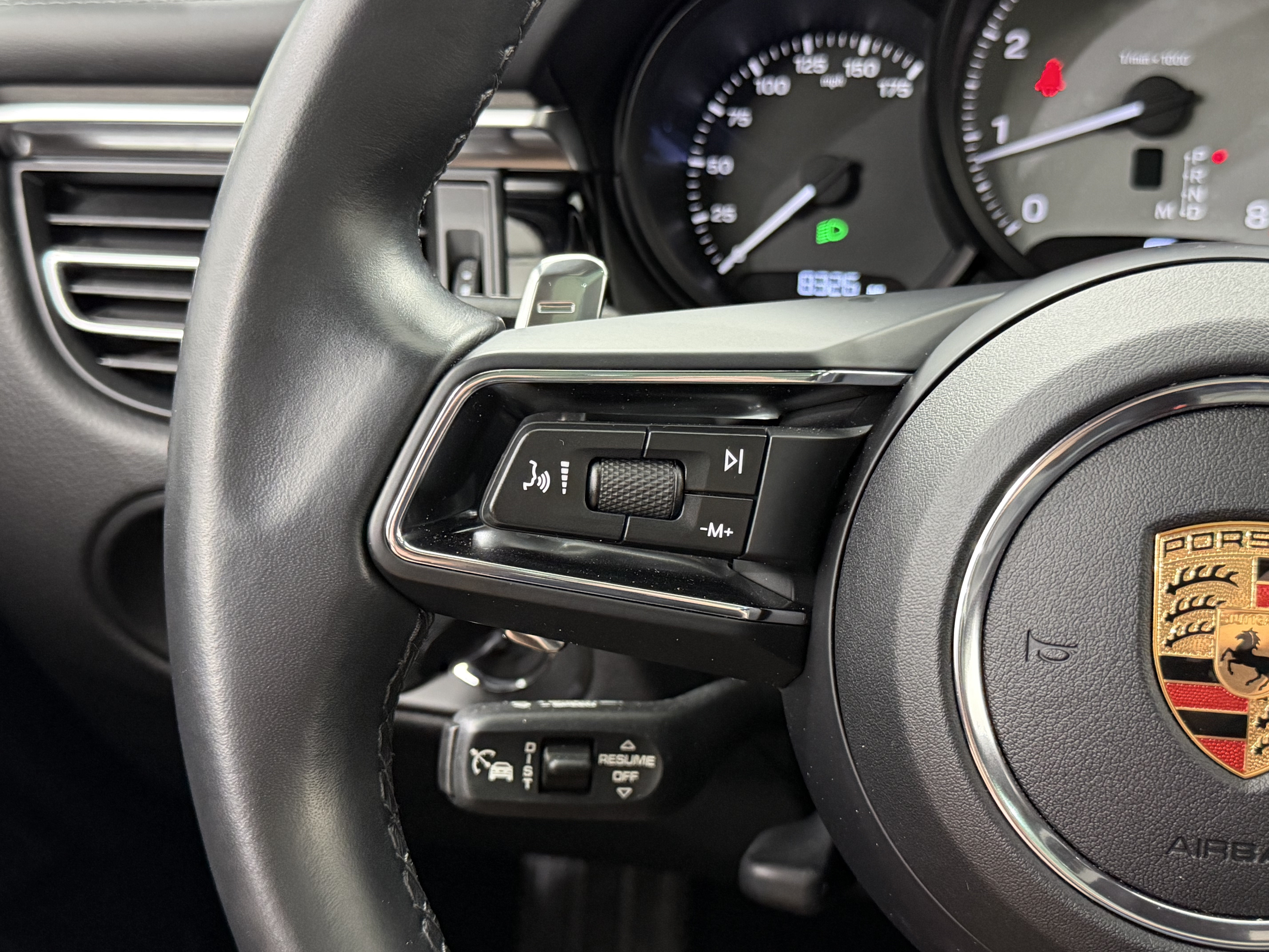 Certified 2024 Porsche Macan S AWD/4WD image 49