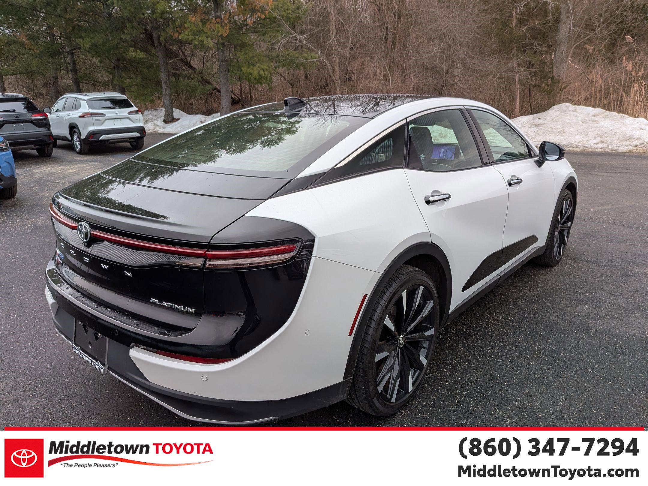 Used 2023 Toyota Crown Platinum image 3