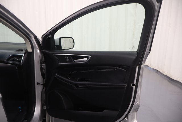 Used 2018 Ford Edge Titanium w/ Equipment Group 301A image 13