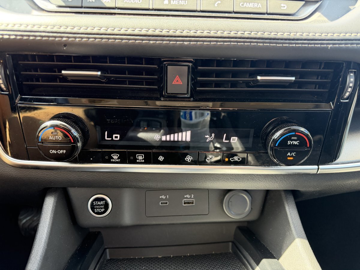Used 2021 Nissan Rogue SV FWD image 45