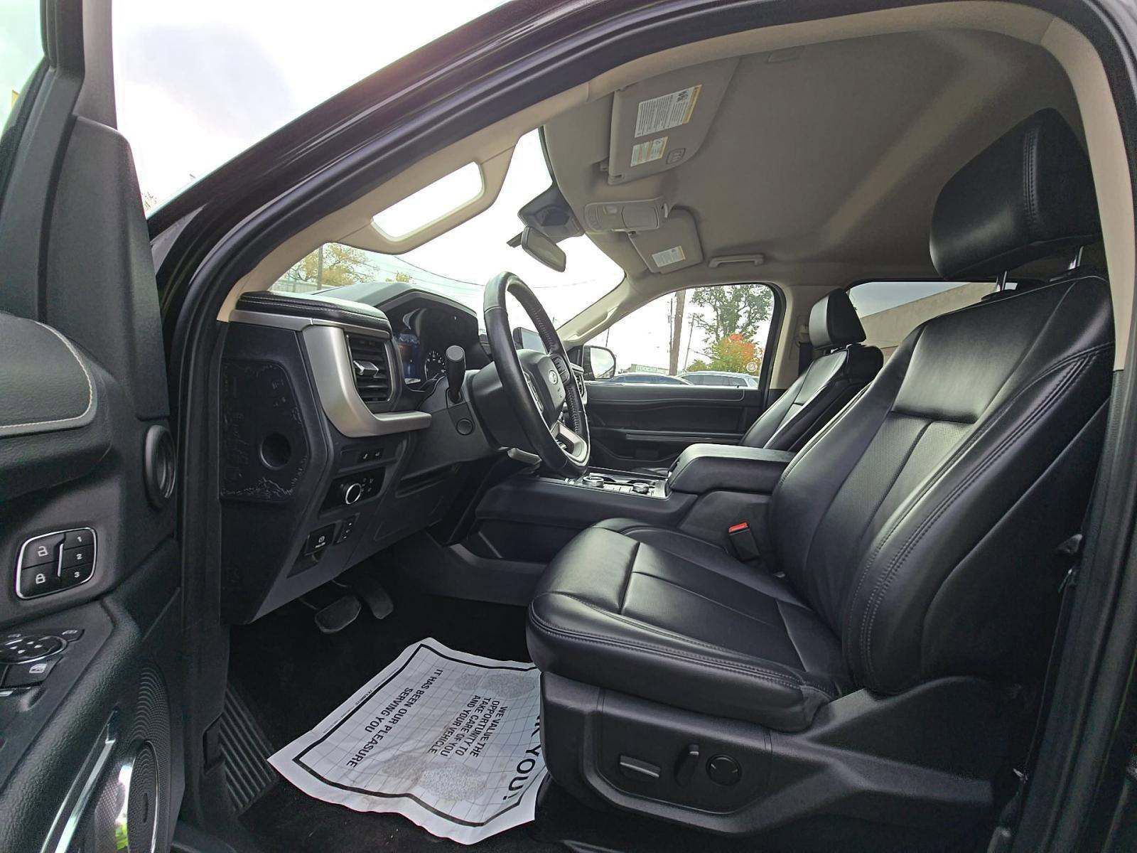 Used 2024 Ford Expedition XLT image 10