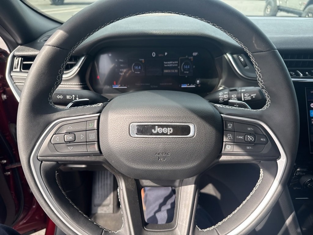 Certified 2024 Jeep Grand Cherokee Altitude image 18