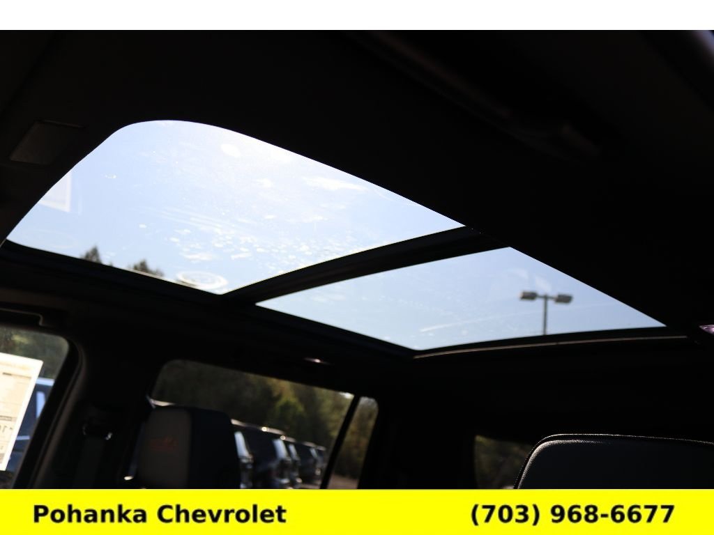 New 2026 Chevrolet Suburban High Country AWD/4WD image 19
