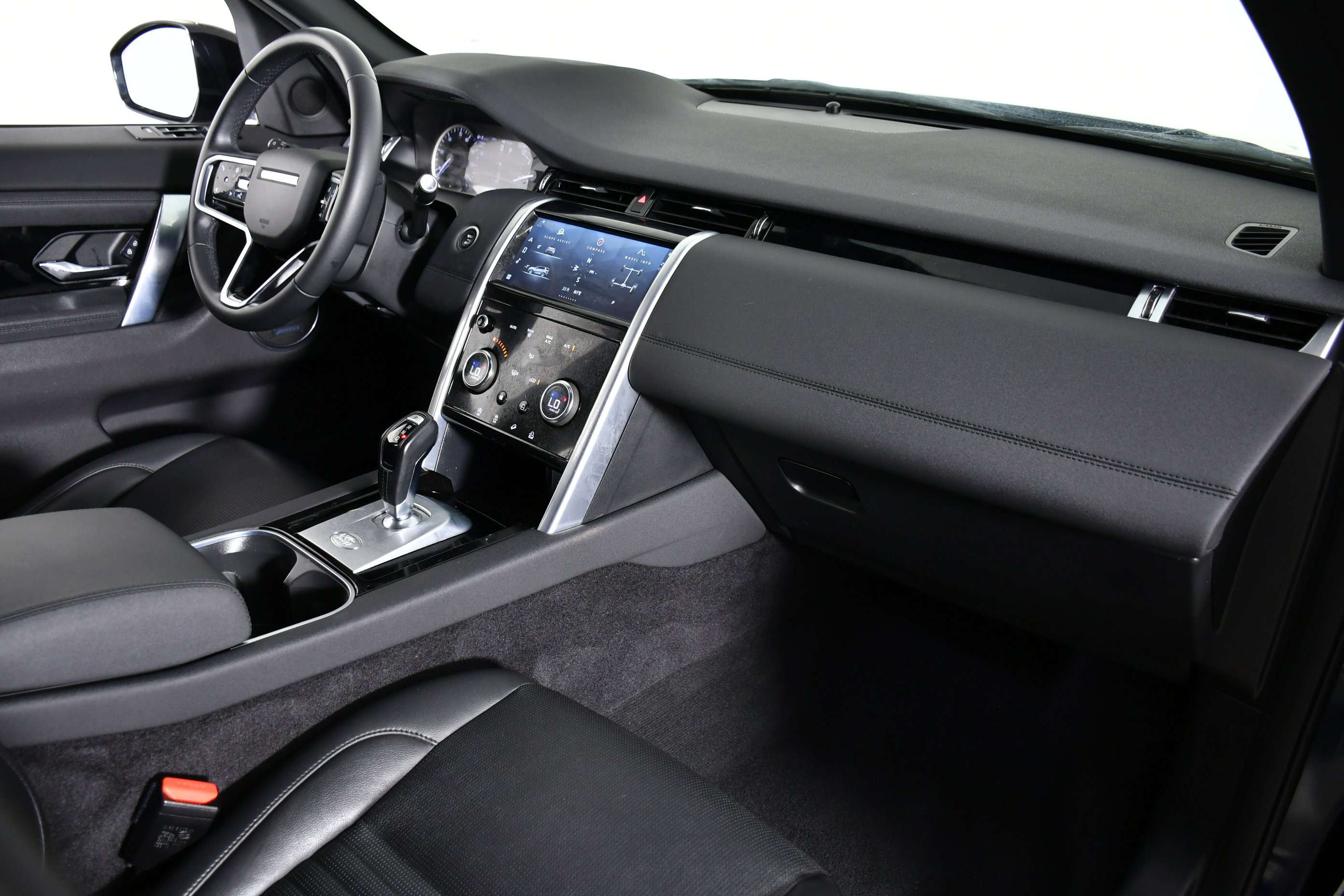 Used 2023 Land Rover Discovery Sport S image 29