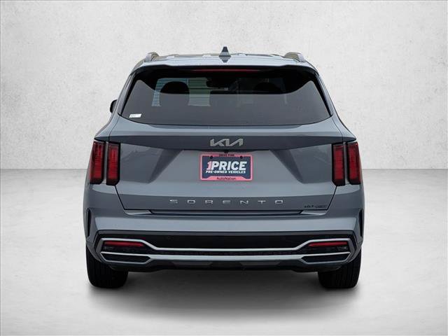 Used 2022 Kia Sorento S FWD image 6