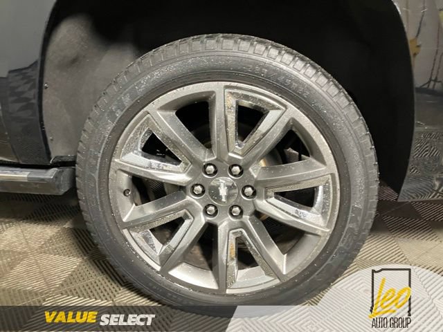 Used 2017 Chevrolet Suburban Premier AWD/4WD image 24