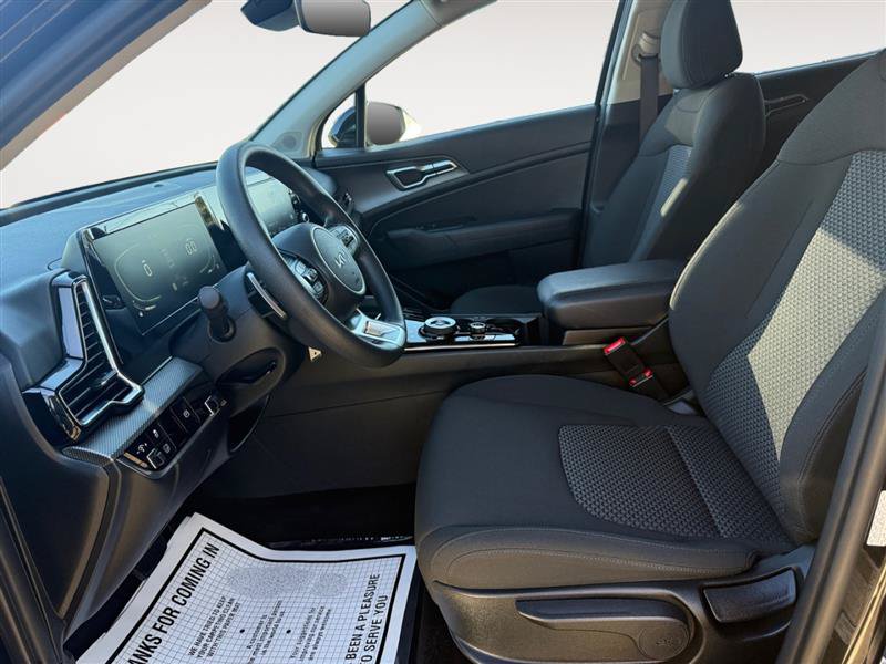 Used 2023 Kia Sportage LX AWD/4WD image 10