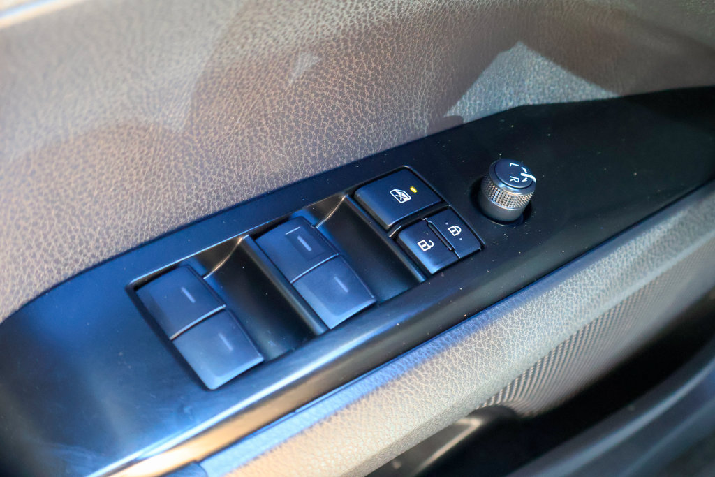 Used 2026 Toyota Camry SE FWD image 18