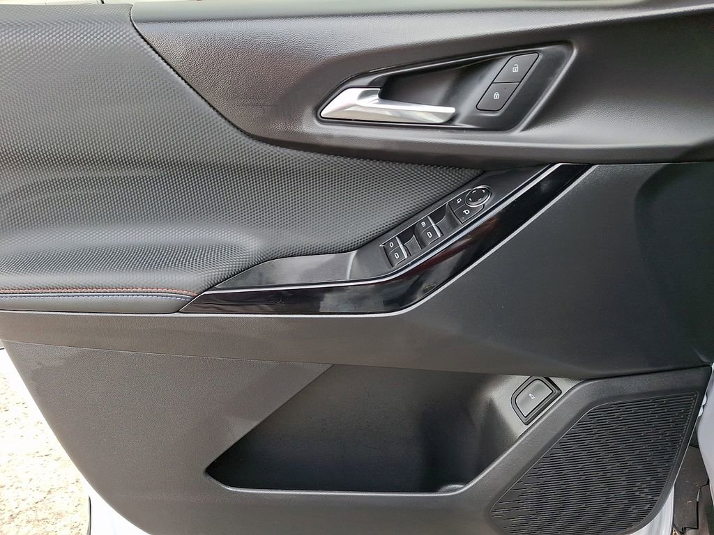 Used 2026 Chevrolet Equinox RS image 11