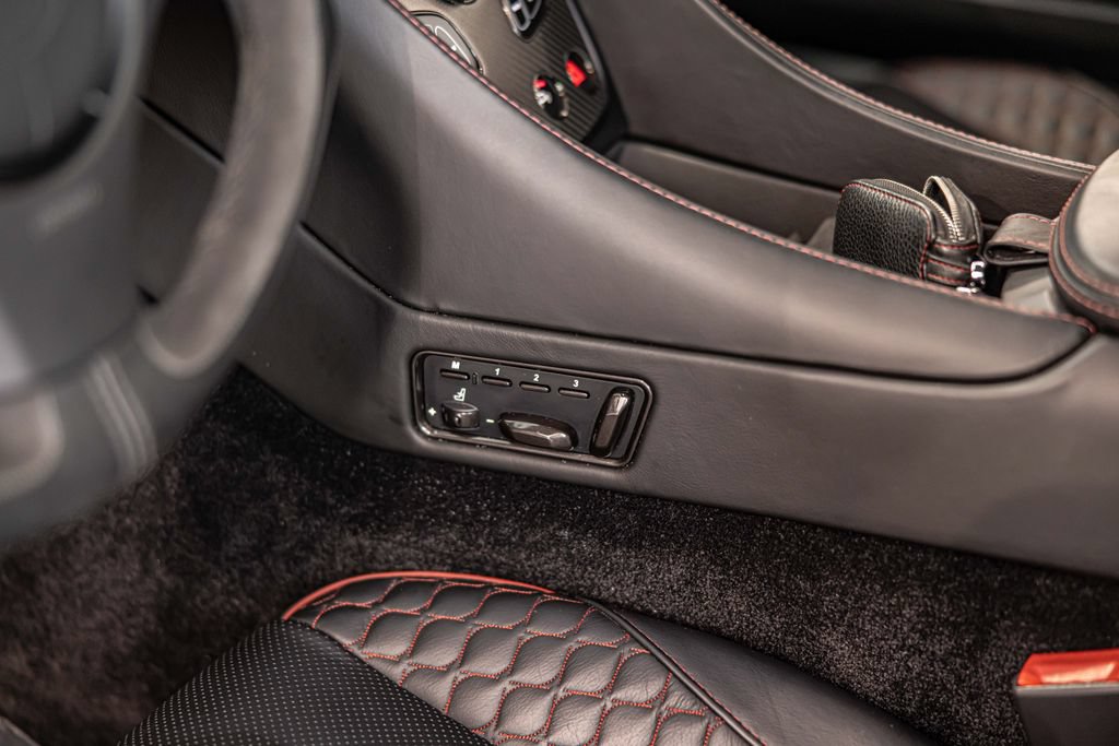 Used 2014 Aston Martin Vanquish Coupe RWD image 22