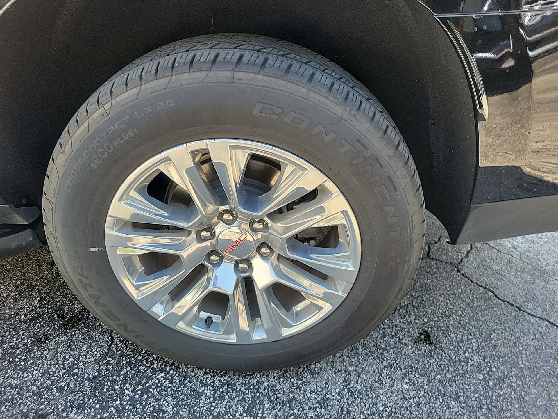 Used 2025 GMC Yukon XL Denali image 20