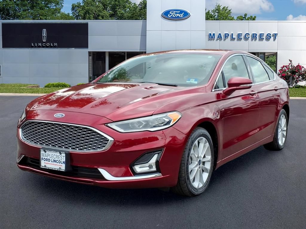 Used 2019 Ford Fusion Energi Titanium FWD image 2