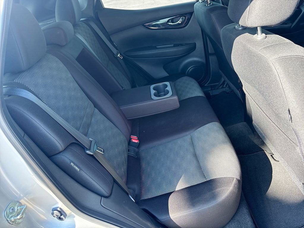 Used 2022 Nissan Rogue Sport SV image 24