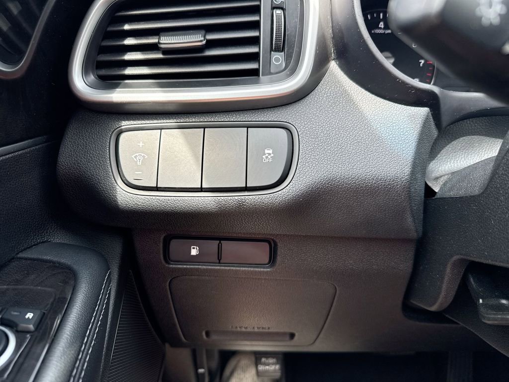 Used 2018 Kia Sorento AWD image 18