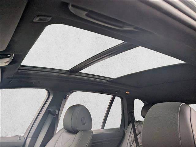 Used 2024 BMW X5 xDrive40i w/ Premium Package image 16