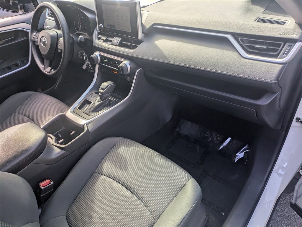 Used 2025 Toyota RAV4 LE image 30