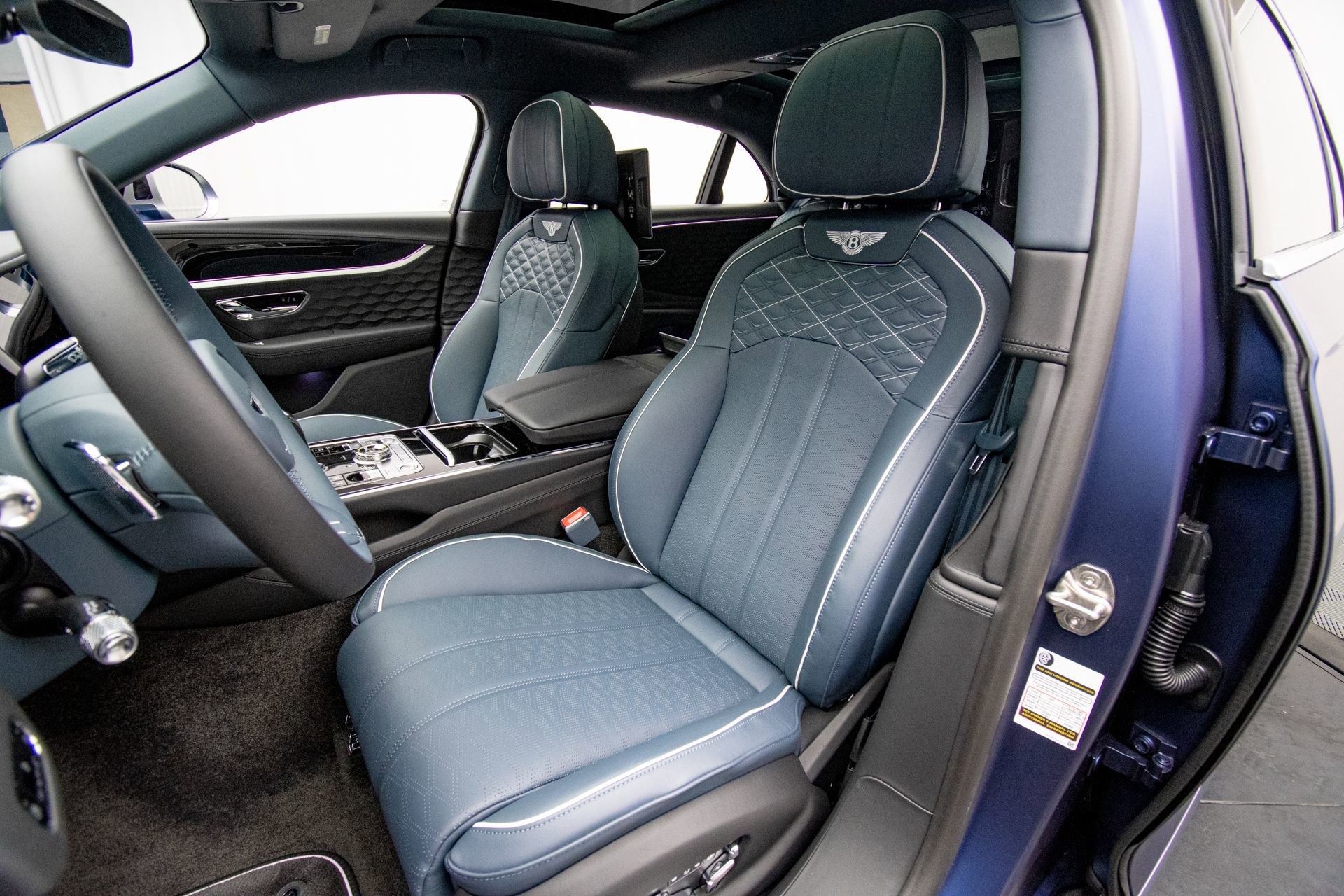 New 2026 Bentley Flying Spur Plug-In Hybrid AWD/4WD image 11