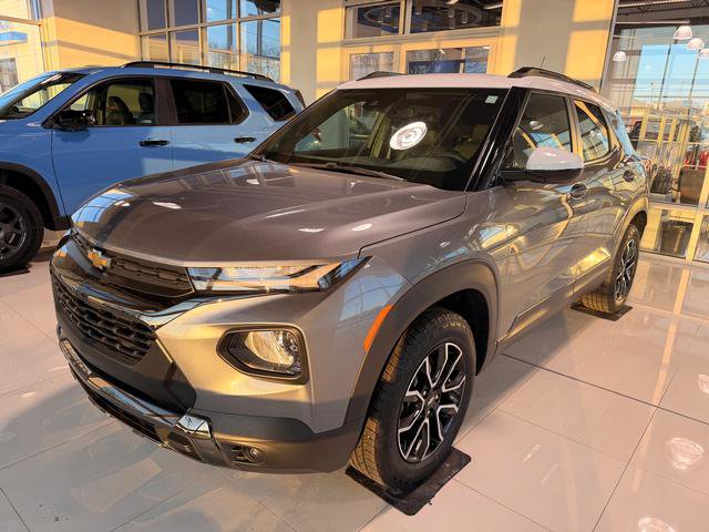 Used 2022 Chevrolet TrailBlazer ACTIV image 2