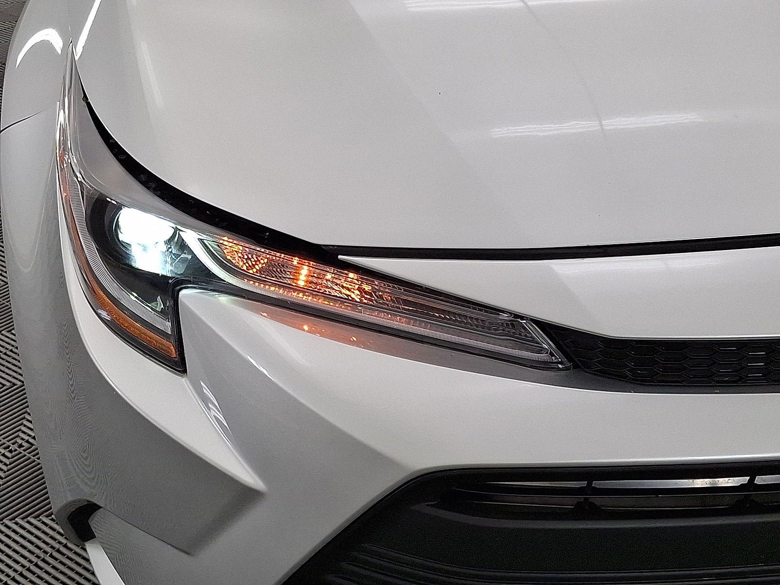 Used 2023 Toyota Corolla LE FWD image 19
